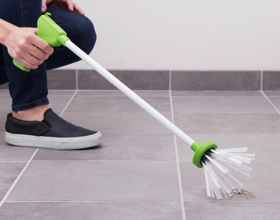 Catch-&-Release Handheld Critter Grabber - Indigo-Temple