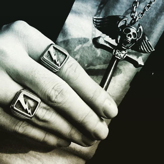 GORO'S - Vintage Man's Lightning Ring - Indigo-Temple