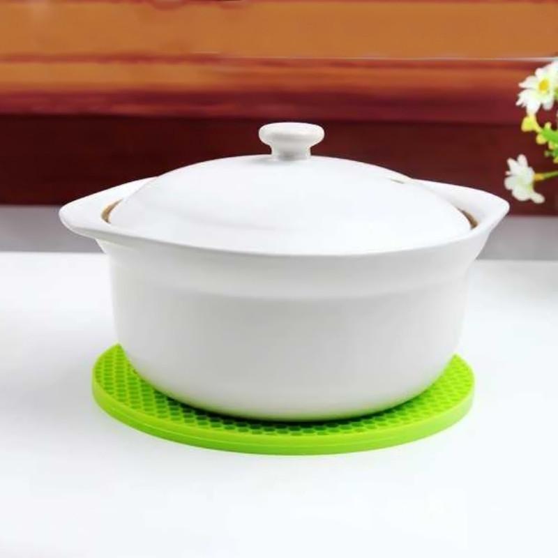 Soft Silicone Kitchen Plum Blossom Heat Insulation - Indigo-Temple