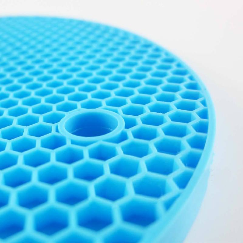 Soft Silicone Kitchen Plum Blossom Heat Insulation - Indigo-Temple