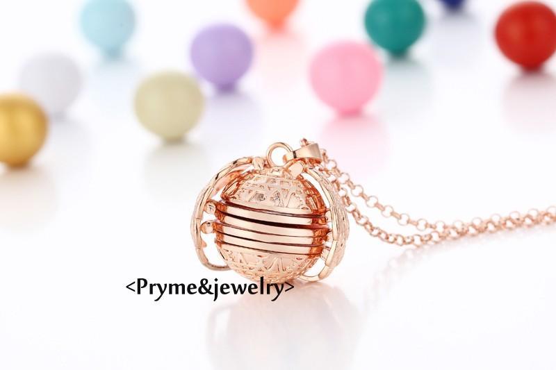 Elegant Angel Wings 6-Photo Locket Necklace - Indigo-Temple