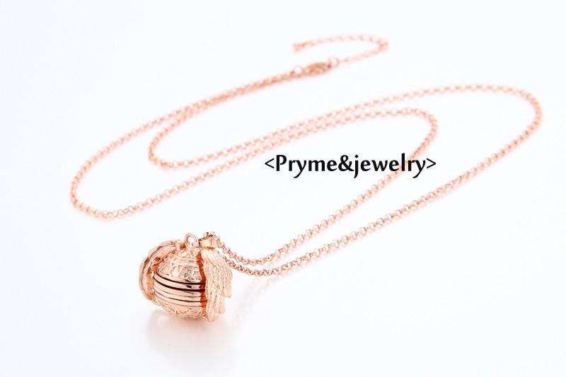 Elegant Angel Wings 6-Photo Locket Necklace - Indigo-Temple